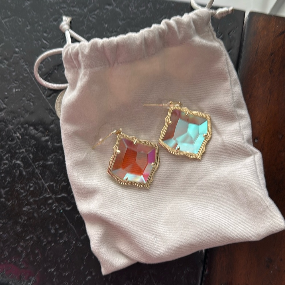 Never worn Kendra scottt earrings